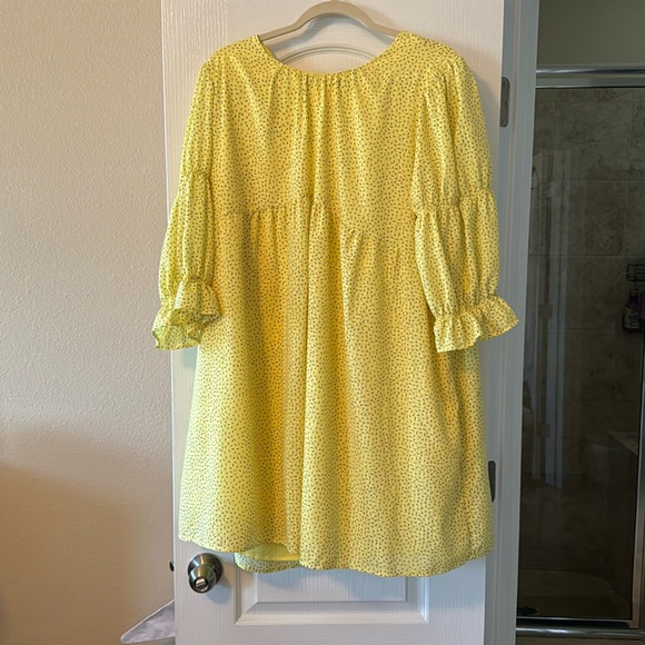 Beautiful yellow dress. fabric chiffon like.Fresh and loose dress - Picture 3 of 3